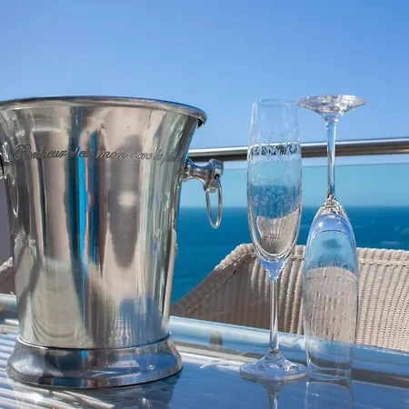 Luxury Penthouse, Panoramic Sea View * Mogan